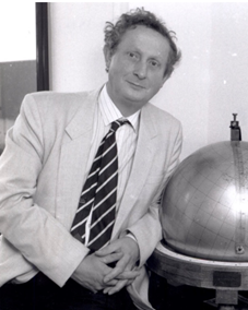  Anthony Hughes (1941 - 2025) 